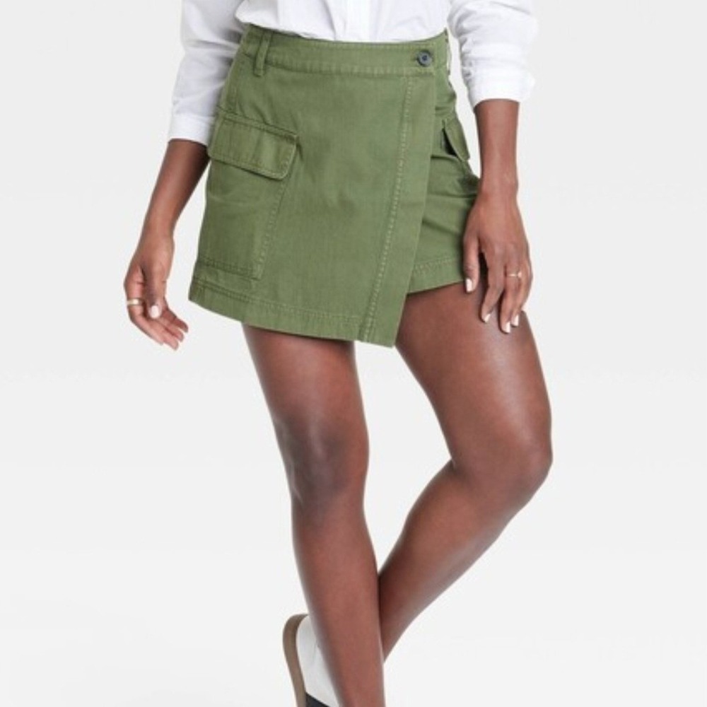 Universal Thread Womens Olive Green Cargo Wrap Skort Size 17 NWT Utility Mini